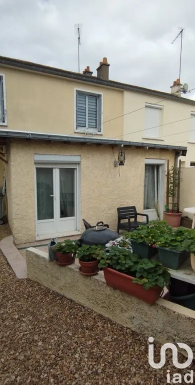 Townhouse in Le Lion-d'Angers (49220)