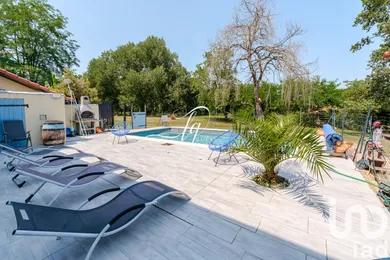 Traditional house at Heugas (40180)