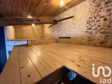 Immeuble à Castelnau-de-Médoc (33480)