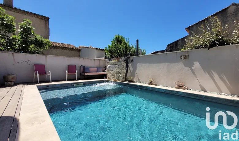 Maison 9 pièces 221 m² · à L'Isle-sur-la-Sorgue · 221 m² · 575 000 €