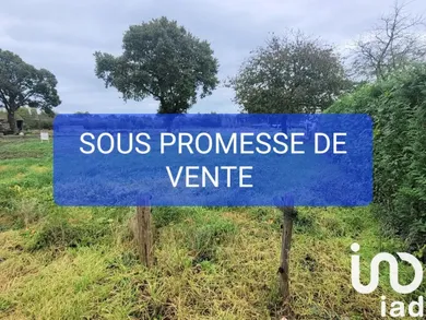 Building plot at Issé (44520)