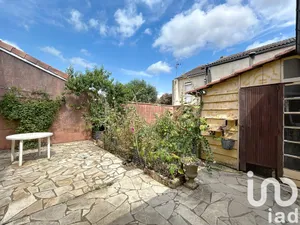 House at Valence (82400)