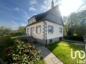 Traditional house at Mayenne (53100)
