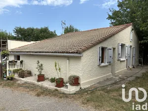 Traditional house at Villeneuve-de-Berg (07170)
