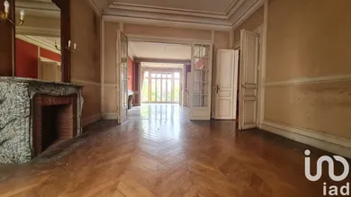 Mansion at Reims (51100)