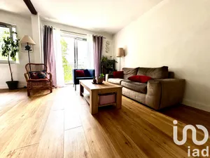 Apartment at Fresnes (94260)