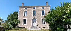 Mansion at Beugnon-Thireuil (79160)
