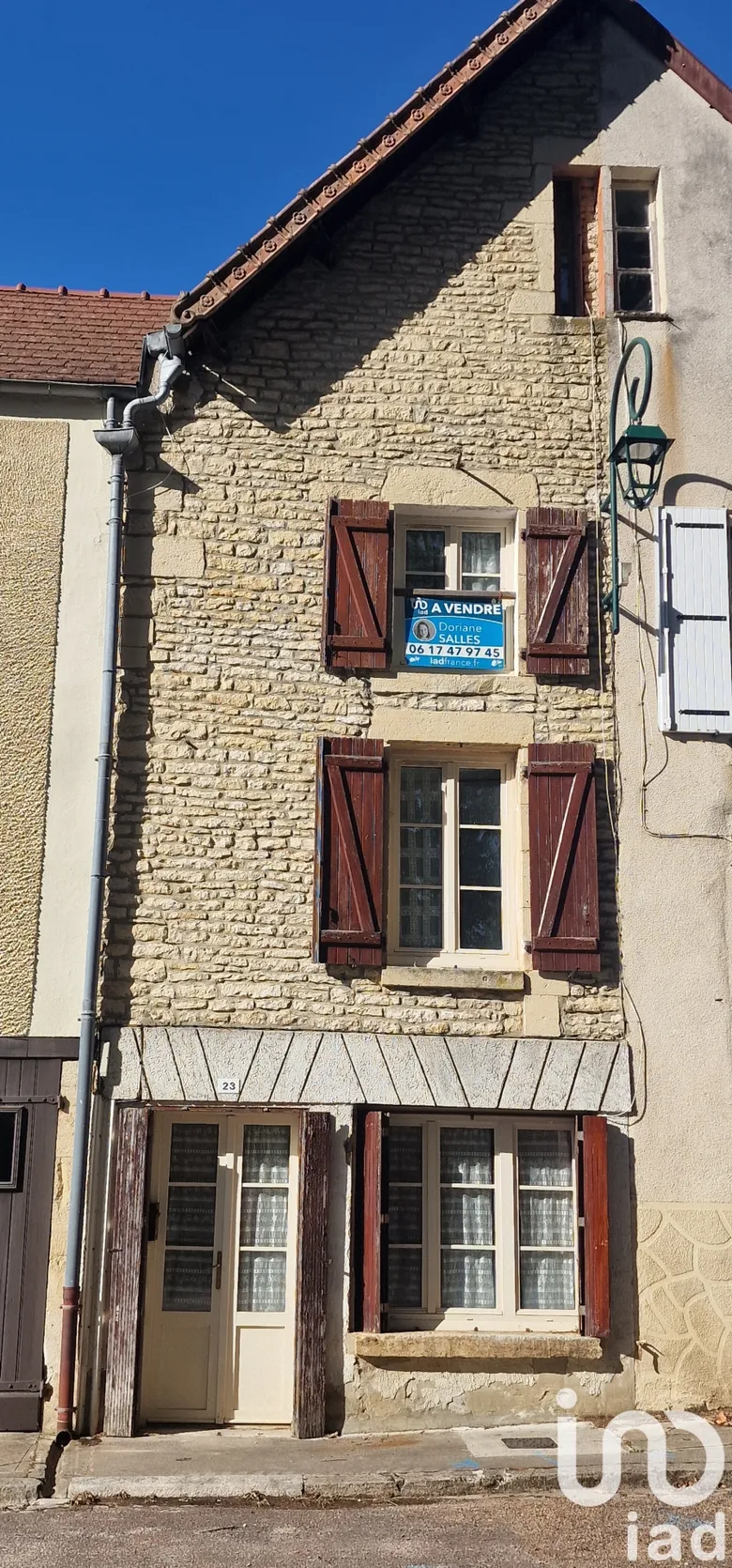 Maison 5 pièces 90 m² · à Ancy-le-Franc · 90 m² · 50 000 €