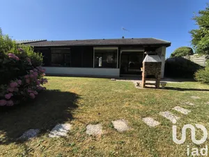 House at FOSSES (95470)