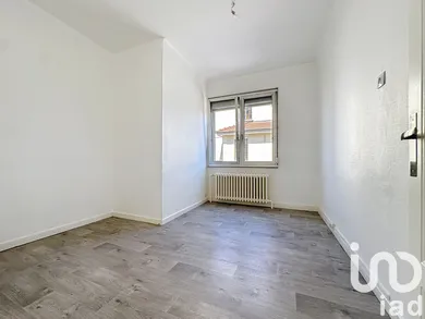 Building at Freyming-Merlebach (57800) — 8/14
