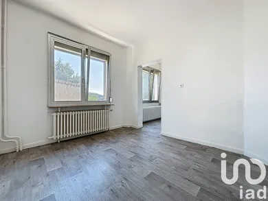 Building at Freyming-Merlebach (57800) — 10/14