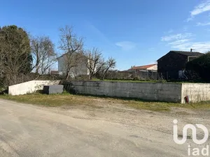 Building plot at Chavagnes-en-Paillers (85250)