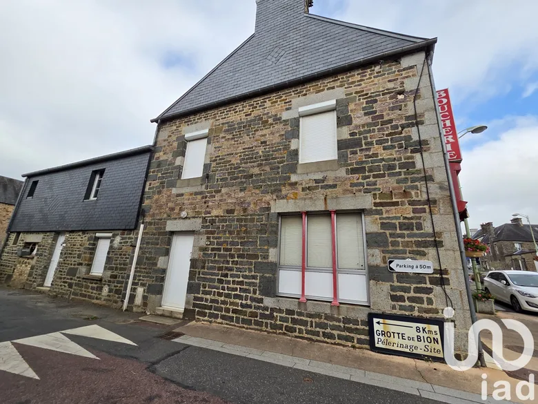 Immeuble 44 m² · à Souleuvre en Bocage · 44 m² · 67 000 €