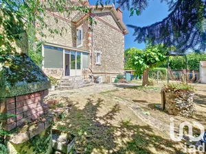 Maison traditionnelle à Saint-Fargeau-Ponthierry (77310)