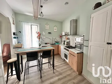 Maison de village à Besse-sur-Issole (83890)