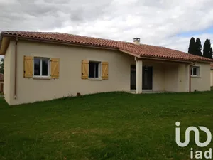 House at Mirande (32300)