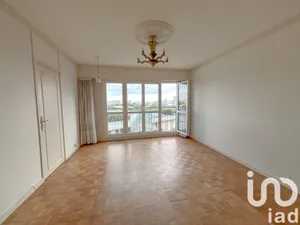 Apartment at Thiais (94320)