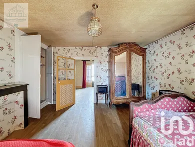 Maison à Saint-Pierre-le-Moûtier (58240)