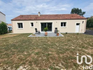 Maison traditionnelle à Nesmy (85310)