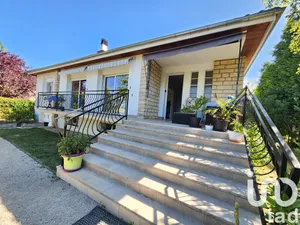 House at Bouilly (10320)