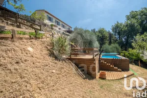 Maison traditionnelle à Tanneron (83440)
