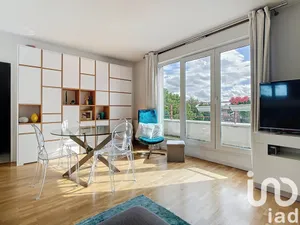 Apartment at Montrouge (92120)