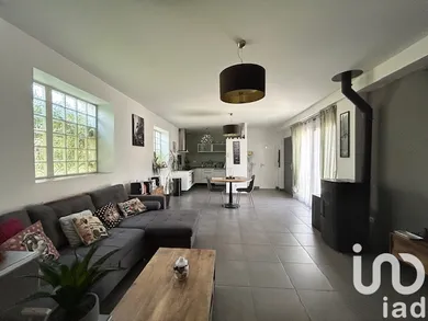 Maison traditionnelle à Crolles (38920)