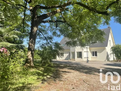 Domain at Lahoussoye (80800)