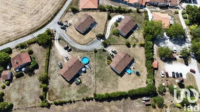 Maison traditionnelle à Montmoreau (16190)