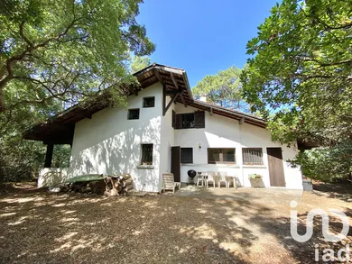 Maison à Saint-Julien-en-Born (40170)