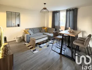 Appartement à LA CHAPELLE SAINT LUC (10600)