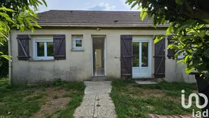 Detached at Bézu-Saint-Éloi (27660)