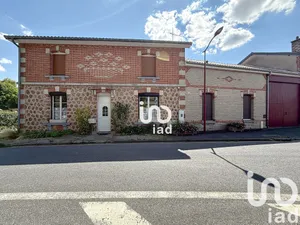 House at Auve (51800)