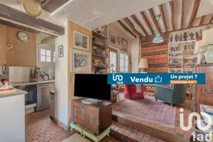 House at Pantin (93500)