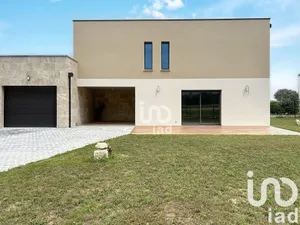 Architectural house at Hermonville (51220)