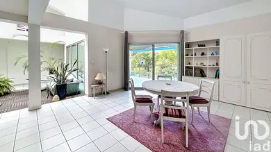 Architectural house at Saint-Gély-du-Fesc (34980)