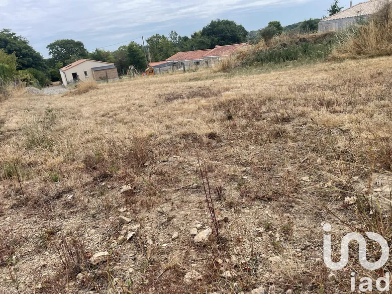 Terrain à Vue (44640) · 152 500 €