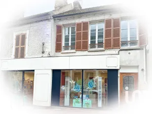Maison de ville à Villeneuve-la-Guyard (89340)