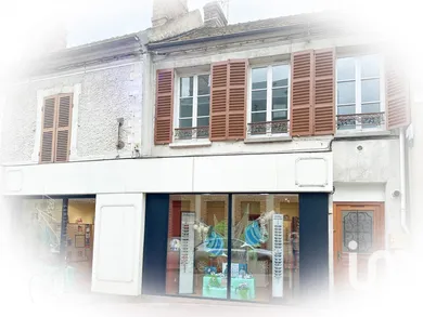 Townhouse at Villeneuve-la-Guyard (89340)