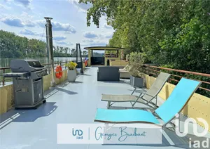 Barge at Conflans-Sainte-Honorine (78700)