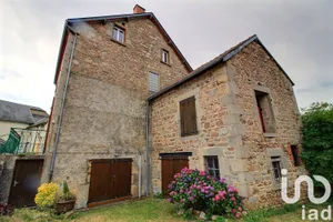 Village house at Biollet (63640)