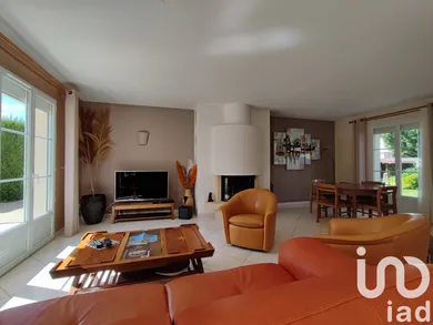 Traditional house at Vigny (95450)