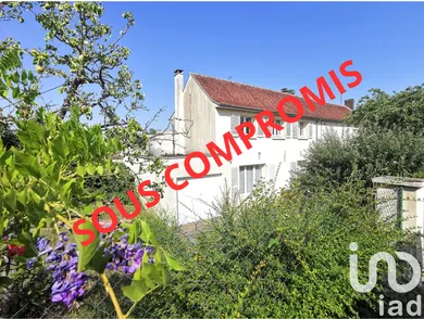 Village house at Jaux (60880)