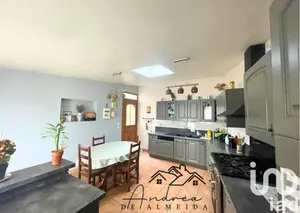 House at Stains (93240)