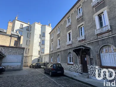 Apartment at Reims (51100)