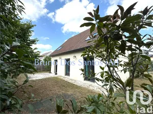 Traditional house at Carrières-sous-Poissy (78955)