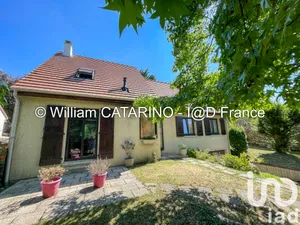 Traditional house at Linas (91310)