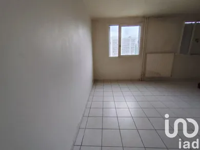 Apartment in Saint-Étienne (42100)
