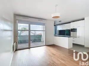 Apartment at Noisy-le-Grand (93160)