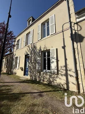 Maison à Saint-Pierre-le-Moûtier (58240)